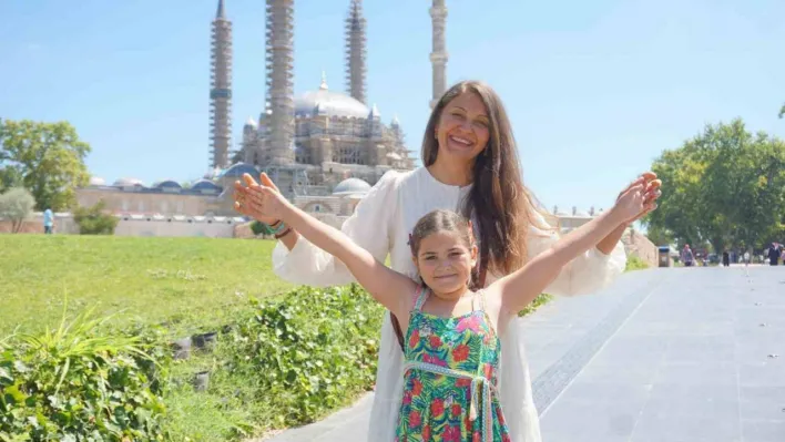 Dönüş yolcuğuna geçen gurbetçi aile, Edirne'ye hayran kaldı