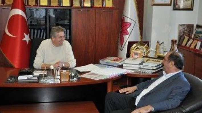 Dr.Gürbüz Çapan ve Başkan Cem Kara bir araya geldi