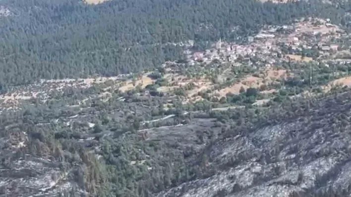 Dursunbey yangınında soğutma çalışmaları başladı