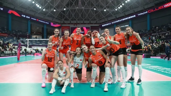 Eczacıbaşı Dynavit, FIVB Dünya Kulüpler Şampiyonası'nda finalde