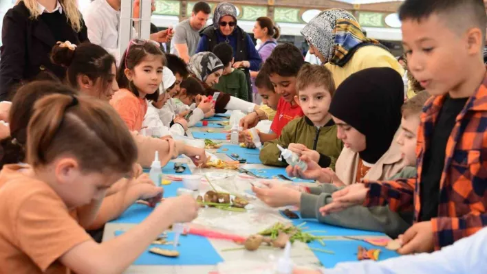 Edebiyatın kalbi 9 gün boyunca Osmangazi'de attı