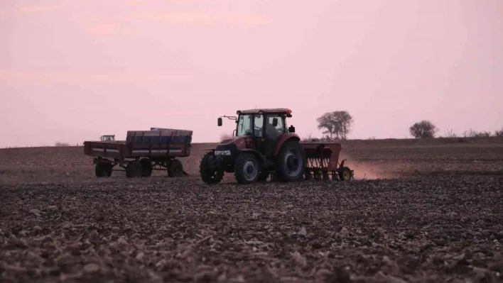 Edirne çiftçisi tarlalarda buğday ekimi mesaisini tamamladı