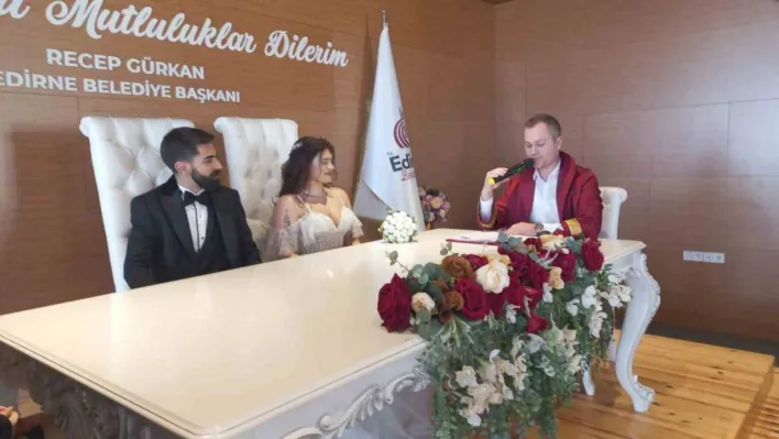 Edirne'de 12.12 tarihinde 8 nikah kıyıldı