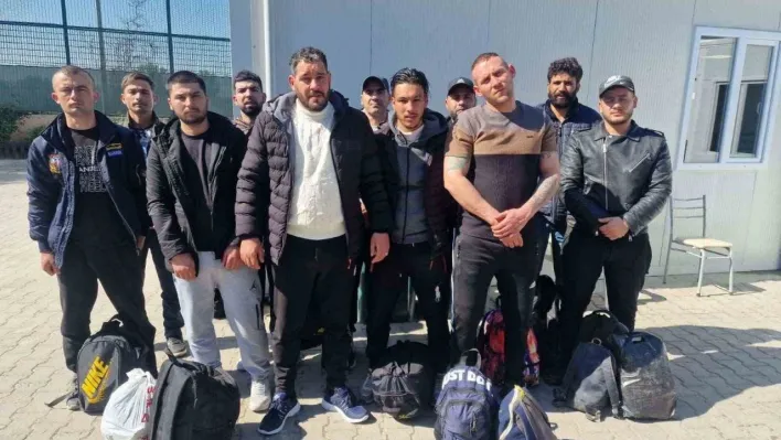 Edirne'de 16 kaçak göçmen yakalandı