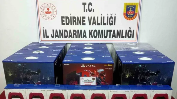 Edirne'de 400 bin liralık kaçak playstation oyunu ve oyun konsolu yakalandı