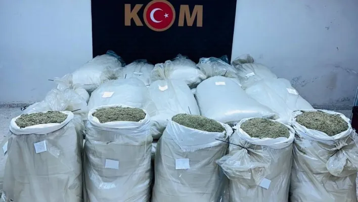 Edirne'de 720 kilo kaçak çay ele geçirildi