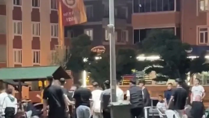 Edirne'de gençler arasında parkta yumruklu kavga