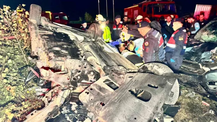 Edirne'de hatalı sollama zincirleme kazaya neden oldu: 1 ölü, 2 yaralı