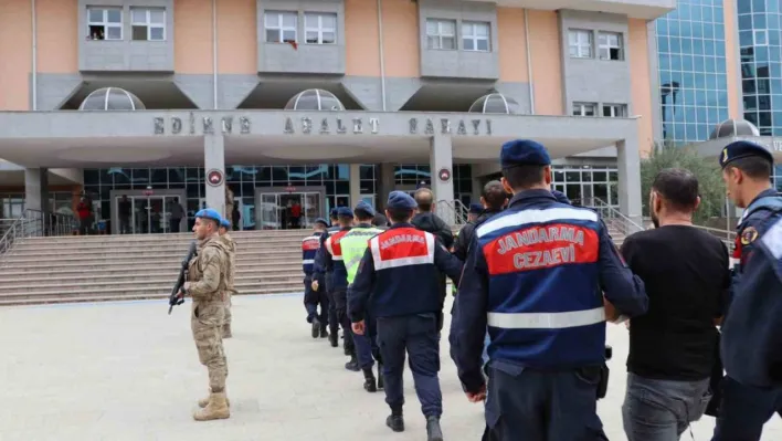 Edirne'de jandarma ekipleri 105 şüpheli şahsı kıskıvrak yakaladı