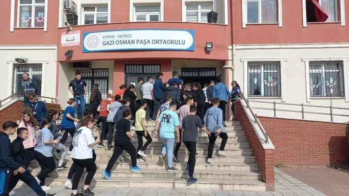 Edirne'de LGS sınavına girecek öğrenci: 'Hocam ben kimliğimi almayı unuttum'