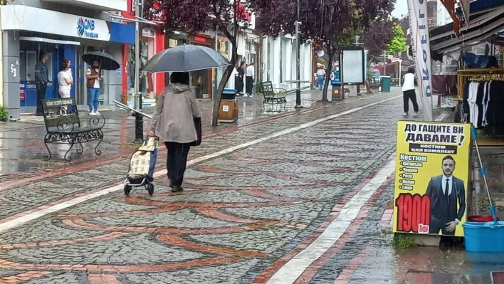 Edirne'de sağanak etkili oldu