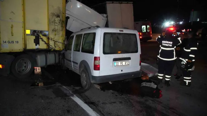 Edirne'de zincirleme kaza: Ölü ve yaralılar var