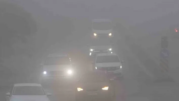 Edirne, yoğun sis altında kayboldu