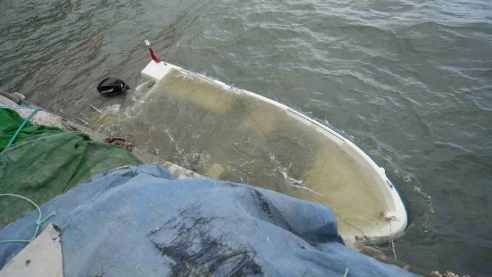 Edremit Körfezi'nde şiddetli lodos balıkçı teknelerini batırdı