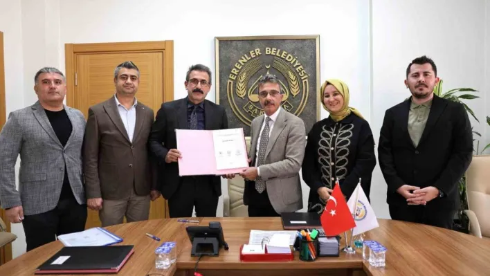 Eğitime değer veren proje: Erenler'de 'Kantin Kart' desteği devam ediyor