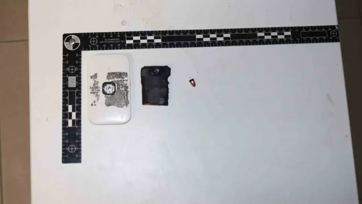 Ehliyet sınavına elektronik kopya düzeneğiyle girmeye çalışan şahıs yakalandı