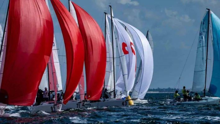 Eker Takımı, ABD'de düzenlenen J/70 World Championship Yelken Yarışı'nda ikincilik kazandı