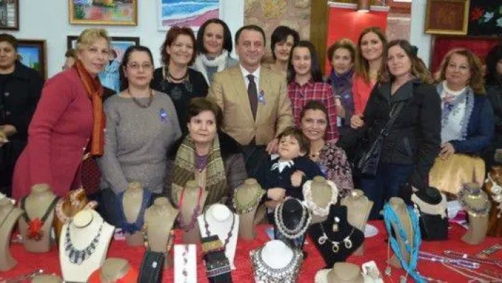 Elimin Emeği Karma Sergisi Yoğun İlgi Gördü