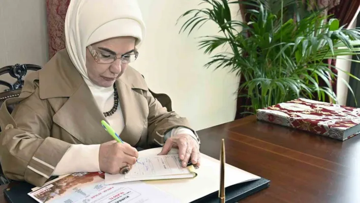 Emine Erdoğan, Türk Kızılay'a kurban bağışında bulundu