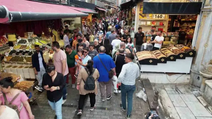 Eminönü'nde bayram hareketliliği