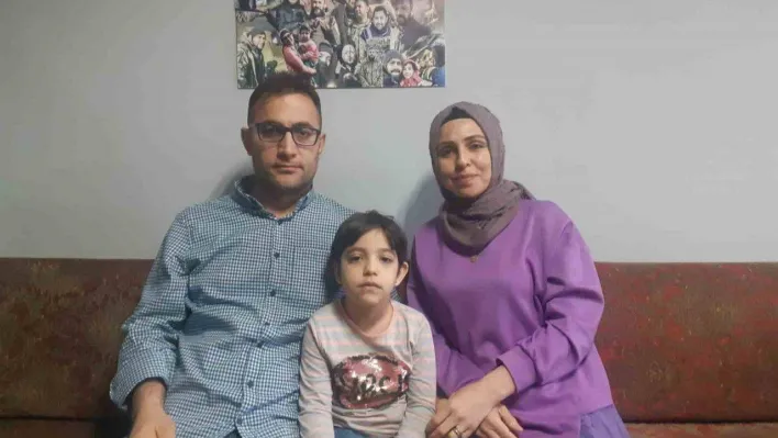 Enkaz altında kalan işitme ve konuşma engelliler yaşadıklarını İHA muhabirine anlattı