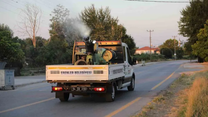 Erenler'de ilaçlama çalışmaları titizlikle sürüyor
