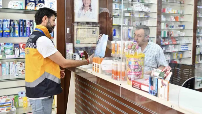 Esenyurt Belediyesi ekipleri, sağlık emekçilerinin gününü kutladı