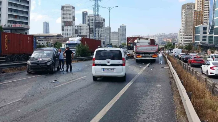 Esenyurt'ta 15 aracın karıştığı zincirleme kaza