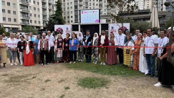 Esenyurt'ta farklı ülkelerden gelen müzisyenler, Aşık Veysel'i andı