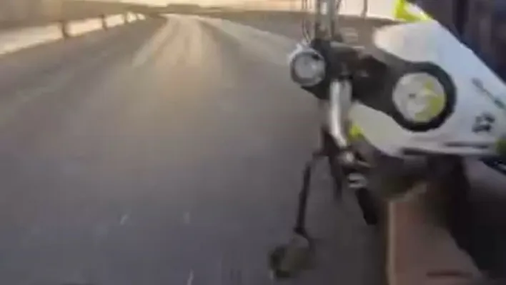 Esenyurt'ta motosiklet kazası kamerada
