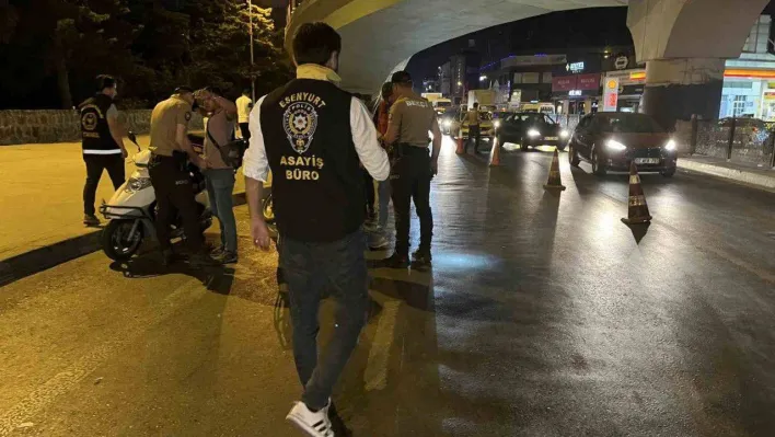 Esenyurt'ta motosikletli şahıslara yönelik uygulama yapıldı