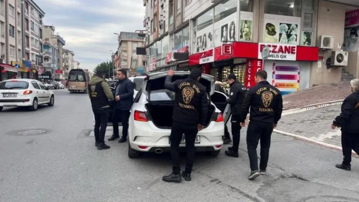 Esenyurt'ta tatilin ardından okul önlerinde trafik denetimi yapıldı