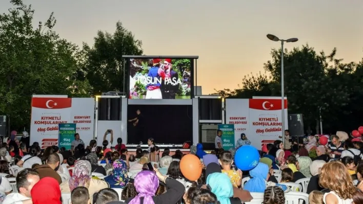 Esenyurt'ta yaz akşamları renkleniyor: Açık hava etkinliklerine yoğun ilgi