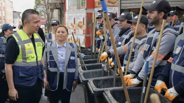 Esenyurt'un 43 mahallesinde temizlik hareketi başladı