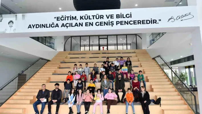 Esenyurtlu öğrenciler Çocuk Üniversitesi'ni ziyaret etti