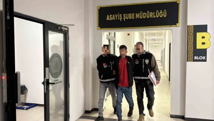 Eşini bıçaklayarak öldüren şahıs tutuklandı