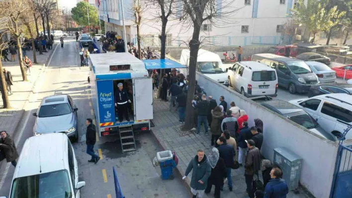 EYT'lilere çay, çorba ve kek ikramı