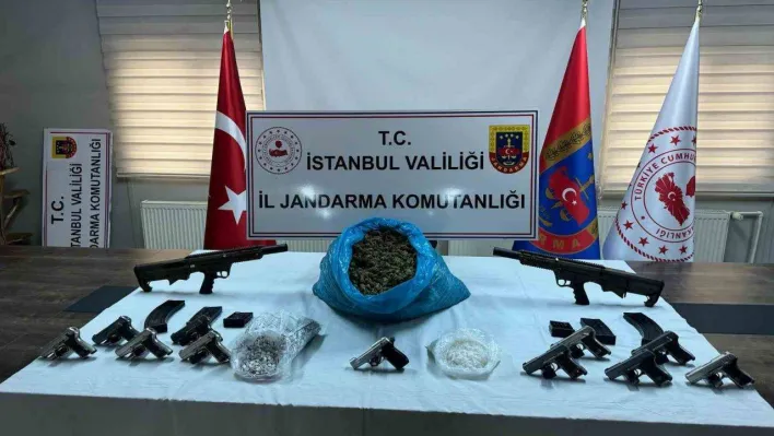 Eyüpsultan'da jandarmadan narkotik operasyonu: 62 gözaltı