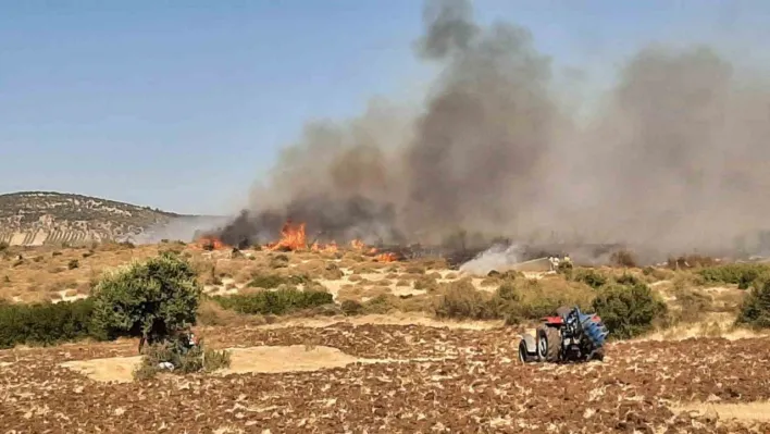 Ezine'de başlayan orman yangını kontrol altına alındı