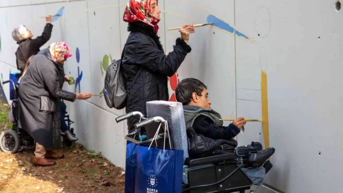 Farkındalığı renklerle sağladılar