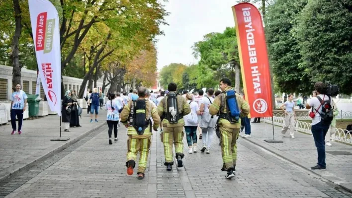 Fatih'te Cumhuriyet'in 100'üncü yılına özel koşu yapıldı