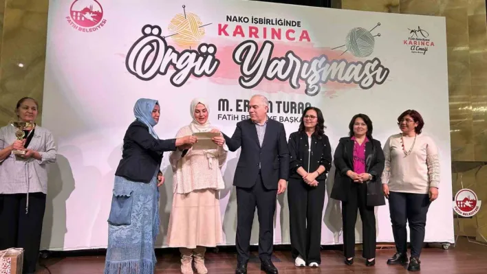 Fatih'te Örgü Festivali'nde dereceye giren yarışmacılar ödüllerini aldı