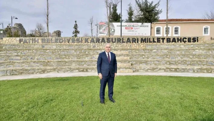 Fatih'te Yeşil Seferberlik: 2 bin 500 ağaç toprakla buluştu