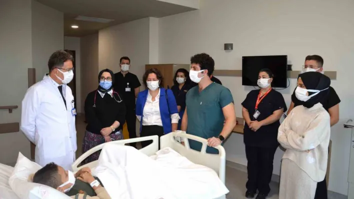 Fedakâr babadan oğluna en anlamlı hediye: 9 yaşındaki oğluna böbreğini verdi.