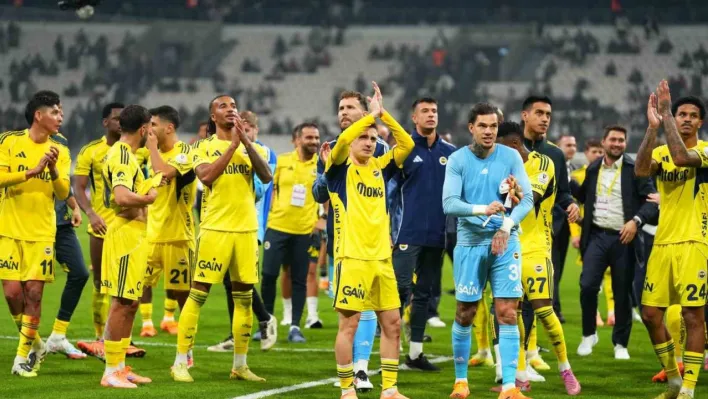 Fenerbahçe, 2-0 geriden gelerek derbiyi kazandı