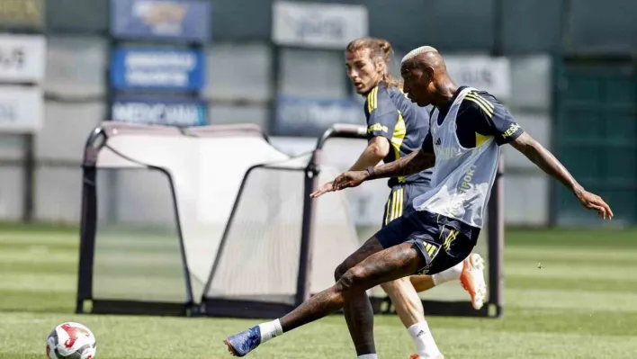 Fenerbahçe'de Başkan Ali Koç, antrenmanı takip etti