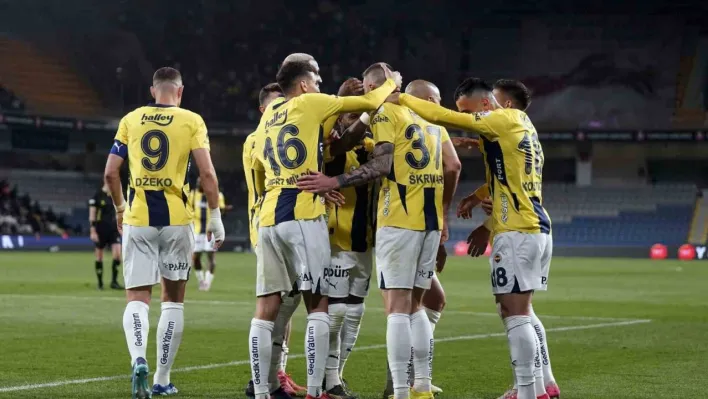 Fenerbahçe, deplasmanda üst üste 4. maçını kazandı