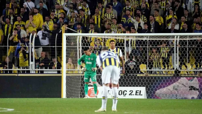 Fenerbahçe iç sahada son 7 maçta kalesini gole kapatamadı