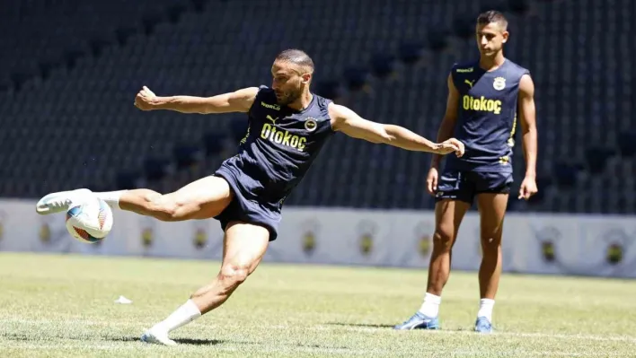 Fenerbahçe, Lille maçı hazırlıklarını Ülker Stadyumu'nda yaptığı antrenmanla sürdürdü