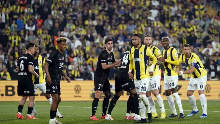 Fenerbahçe'nin 17 maçlık yenilmezlik serisi yine derbide sona erdi